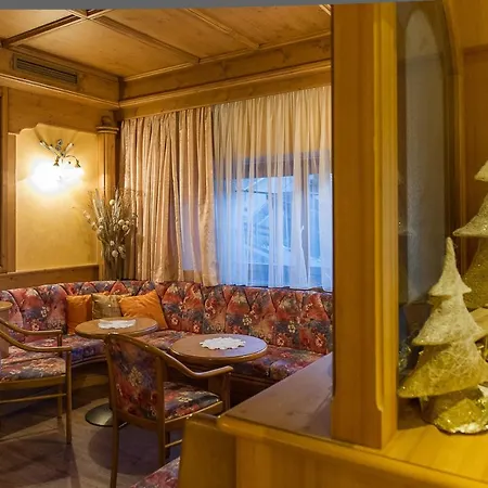 意大利酒店 卡斯特罗迪费耶美